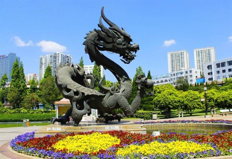Garnishing your Indoor and Outdoor with Statues